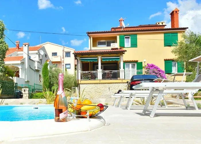 Villa Lux Nina With Six Bedrooms, Private Pool, Sauna