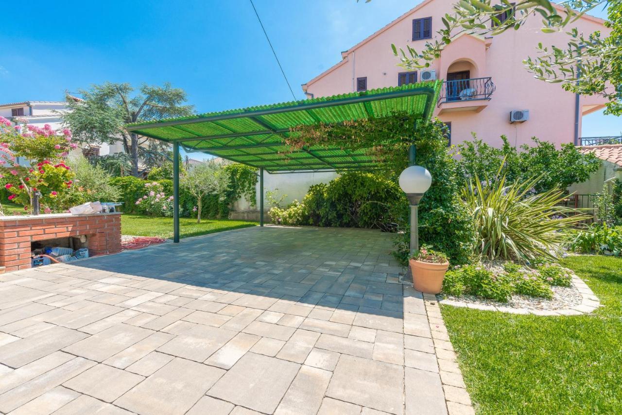 Villa Lux Nina With Six Bedrooms, Private Pool, Sauna
