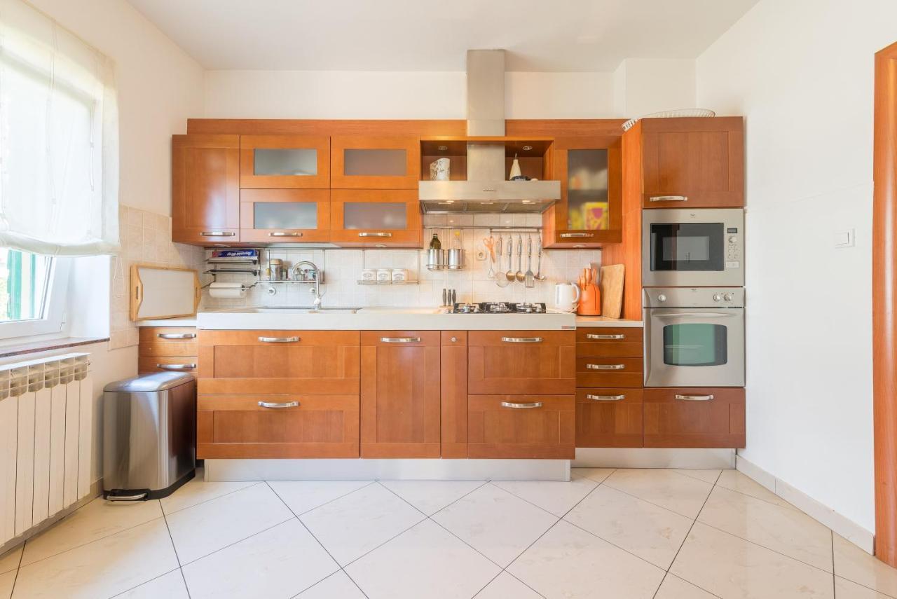 Lux Nina With Six Bedrooms, Private Pool, Sauna * Zadar
