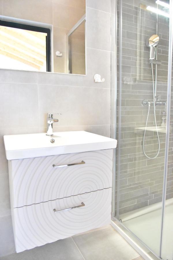 Villa Lux Nina With Six Bedrooms, Private Pool, Sauna *